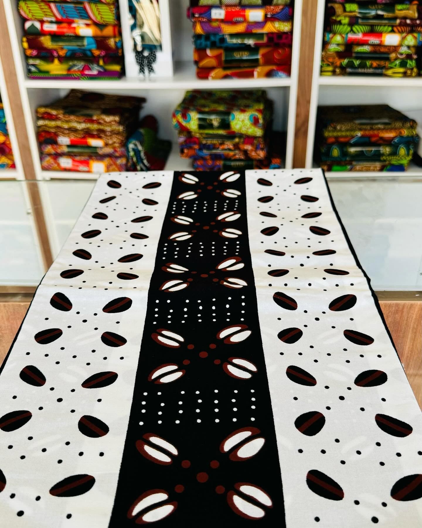 GTP Nustyle — Black and white coweries